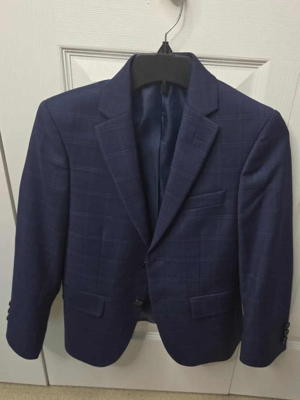 BOYS YOUTH SIZE 8 LOT.  3 PIECES.